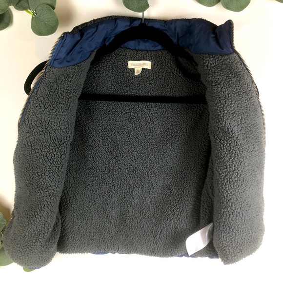 TUCKER + TATE Boy’s Gray Heather Herringbone Texture Blue Puffer Vest, size 5 - Picture 4 of 9
